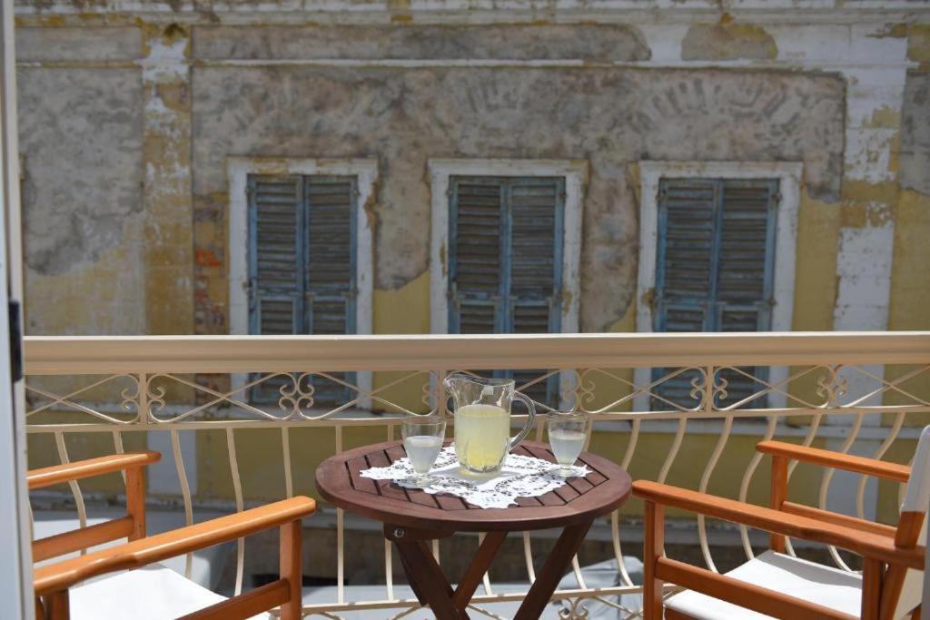 Oisyra Boutique Suites Ermúpoli Kültér fotó