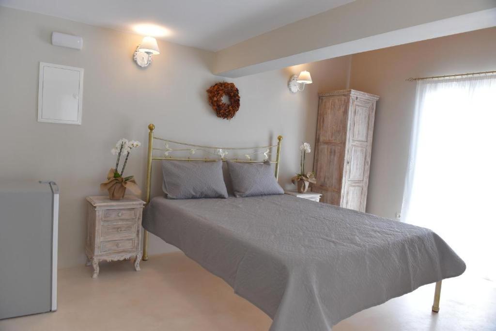 Oisyra Boutique Suites Ermúpoli Kültér fotó